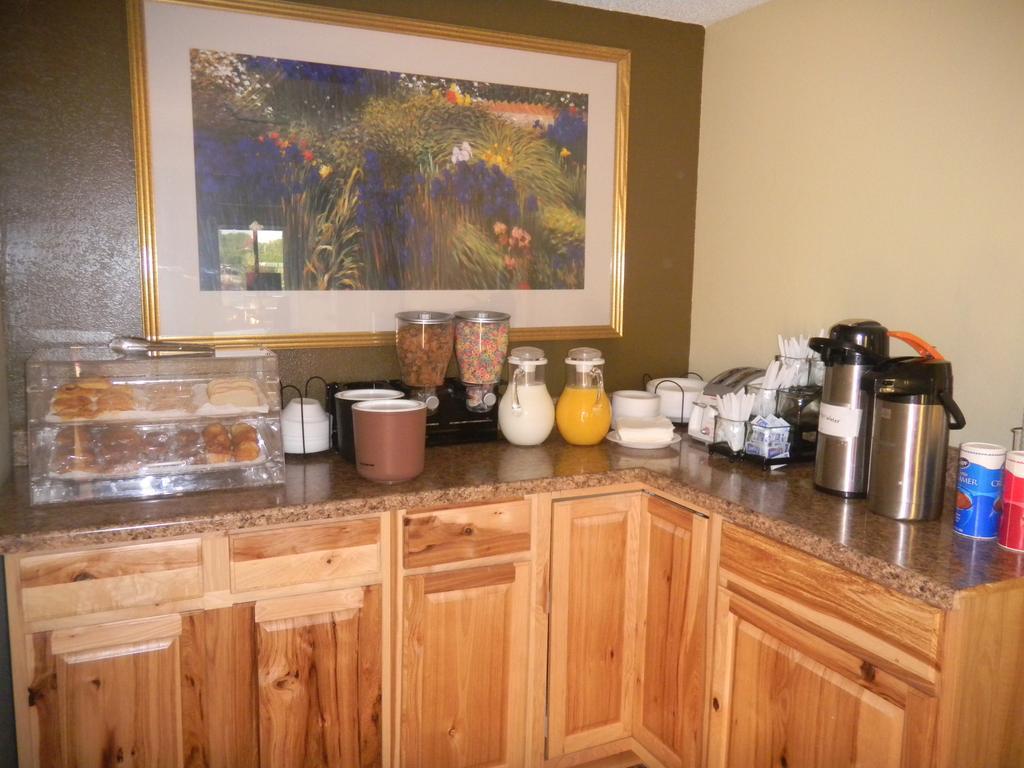 Knights Inn Bridgeport Frankenmuth Extérieur photo