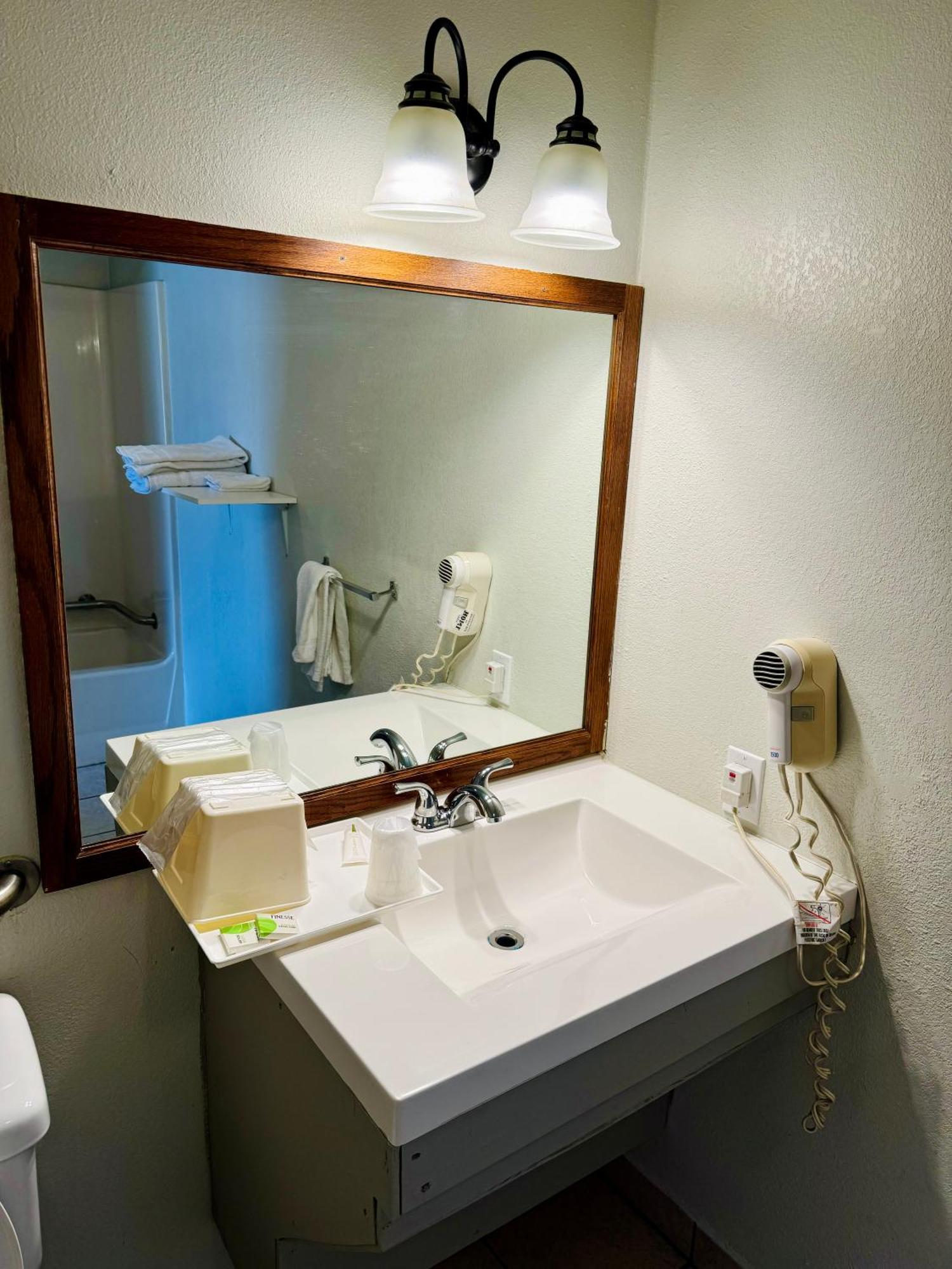 Knights Inn Bridgeport Frankenmuth Extérieur photo